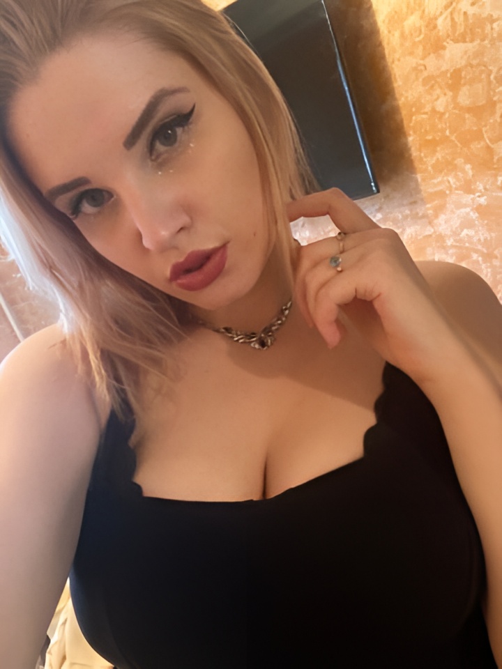 Роксана привлекальеная девушка из Владивостока цена от 4000 руб