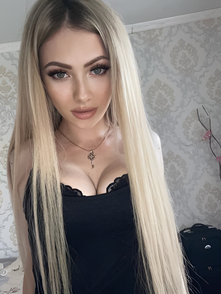 Юстина привлекальеная девушка из Владивостока цена от 3000 руб