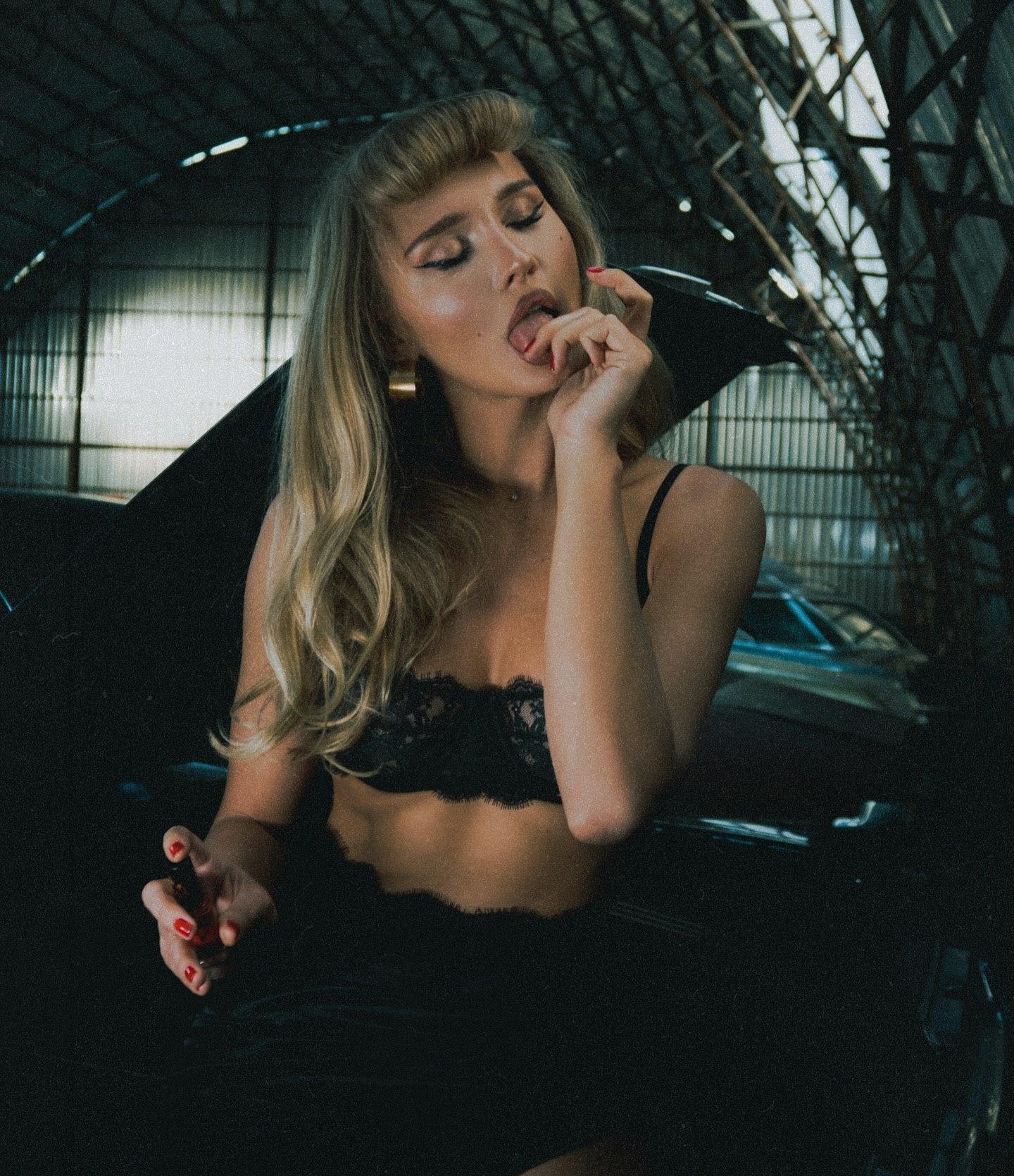 Вика привлекальеная девушка из Владивостока цена от 7000 руб