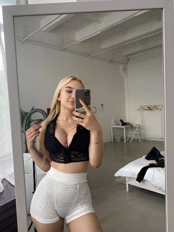 Виктория привлекательная девушка из Владивостока цена от 5000 руб