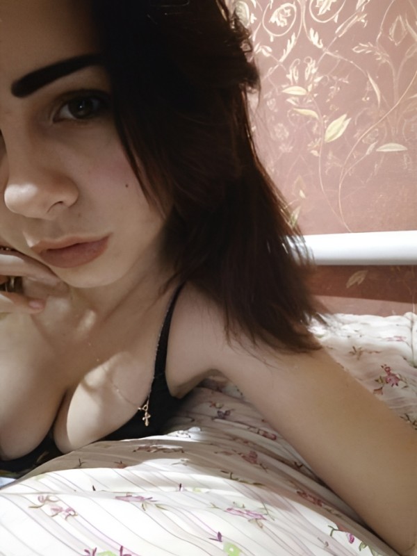 Юлия привлекательная девушка из Владивостока цена от 5000 руб