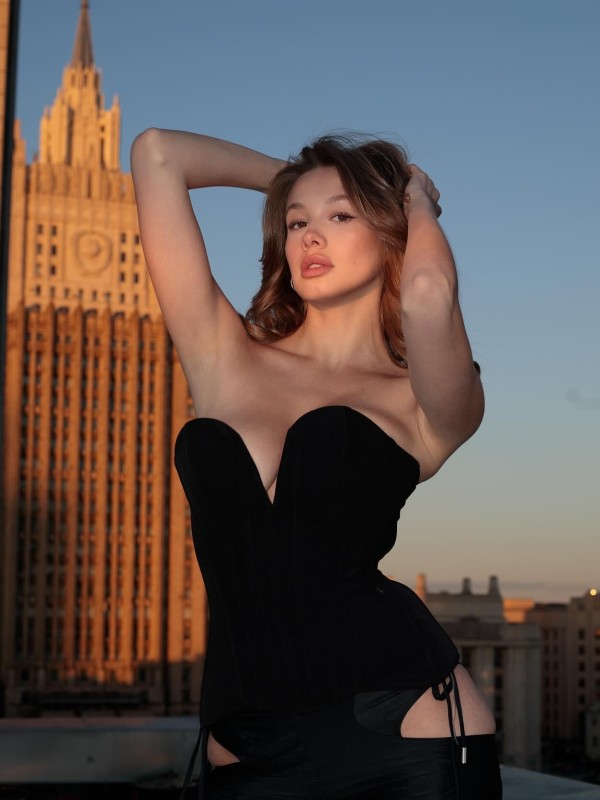 Инесса привлекательная девушка из Владивостока цена от 7000 руб